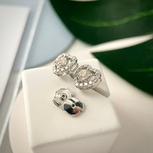 將圖片載入圖庫檢視器 GIA Diamond earrings
