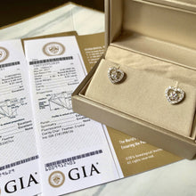 將圖片載入圖庫檢視器 GIA Diamond earrings
