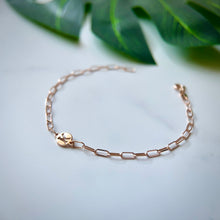 將圖片載入圖庫檢視器 18K Rose Gold LOGO bracelet
